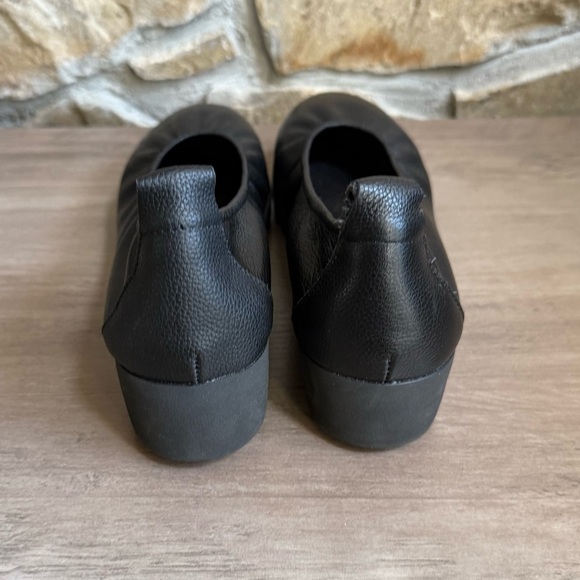 Aetrex Black Leather Brianna Ballet Flat - Picture 5 of 8